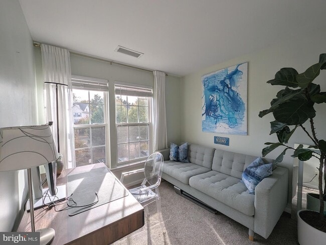 Building Photo - 2922 Huntington Grove Square