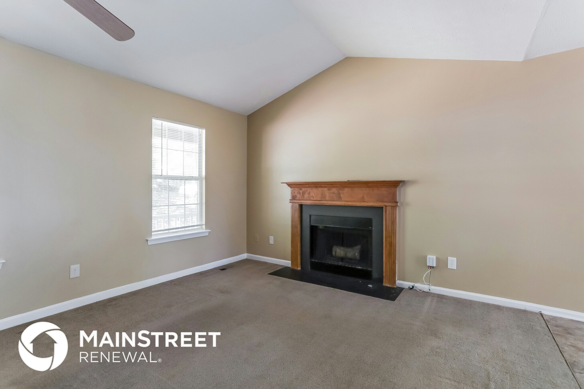 Building Photo - 595 Deering Dr