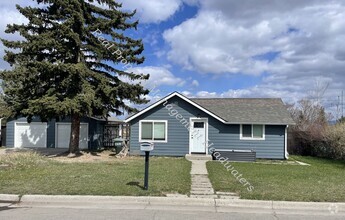 Building Photo - 2 Bedroom House for Rent