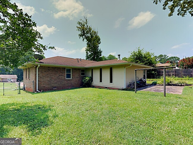 Building Photo - 3820 Tommy Dr