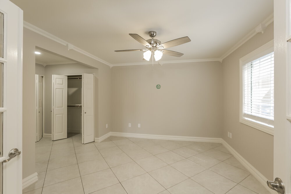 Building Photo - 1915 S 39th St