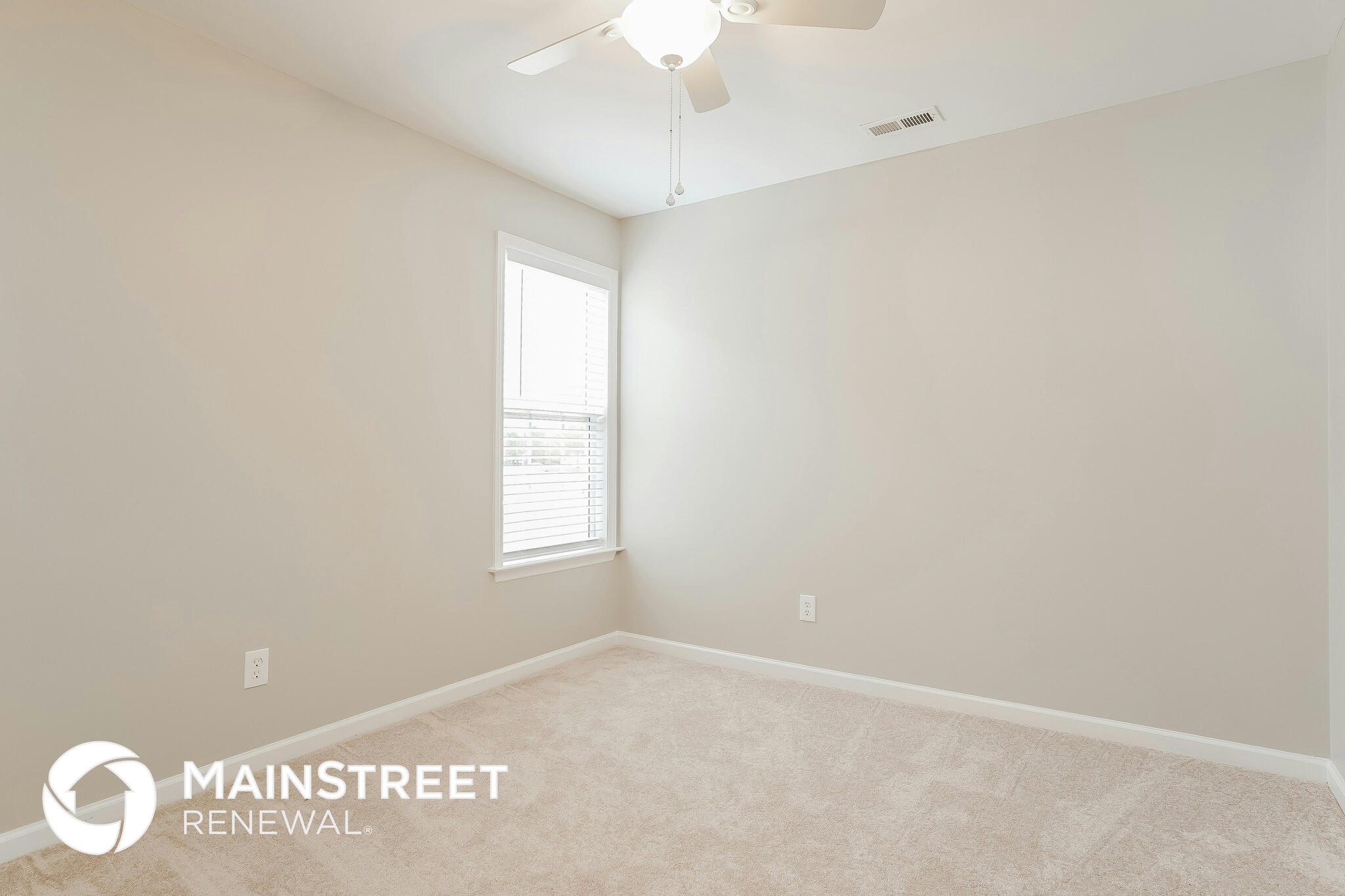 Building Photo - 114 Clarence Ln