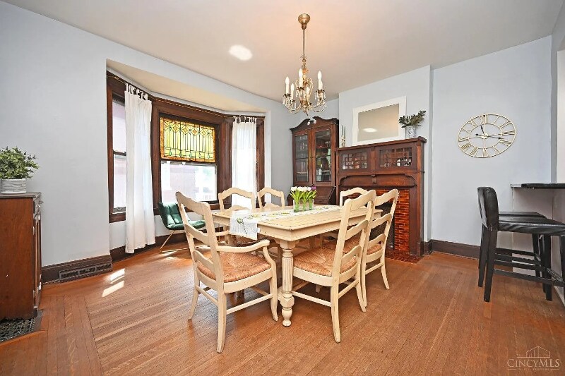 Building Photo - 2123 Cameron Ave