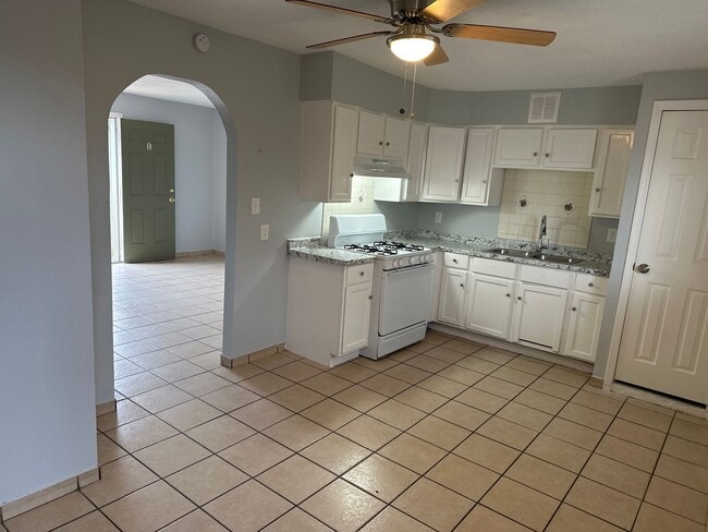 Floorplan - 328 Rhode Island (New) St NE