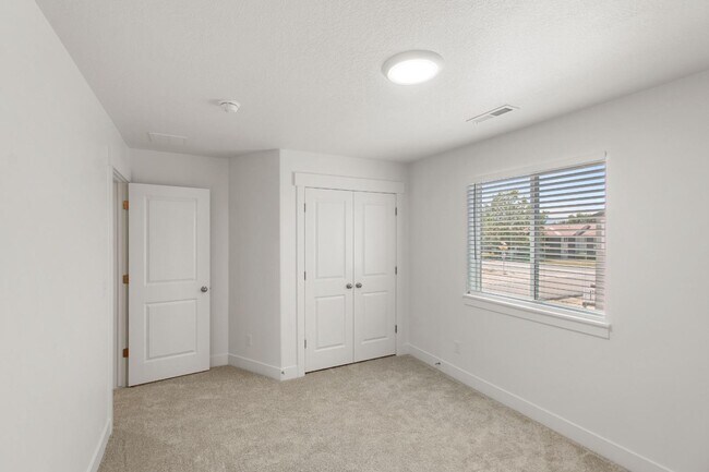 Building Photo - 3779 S 1950 W