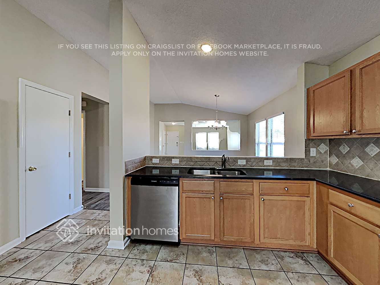 Building Photo - 12390 Deersong Dr