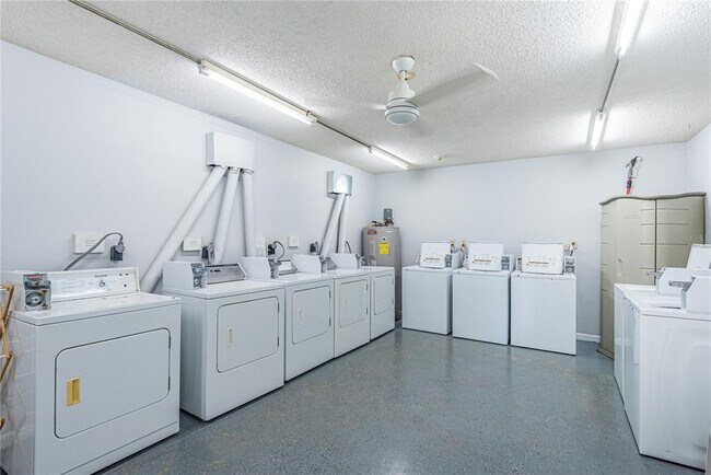 Building Photo - 5011 Starfish Dr SE