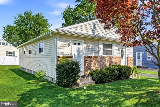 Building Photo - 114 Grandview Ave