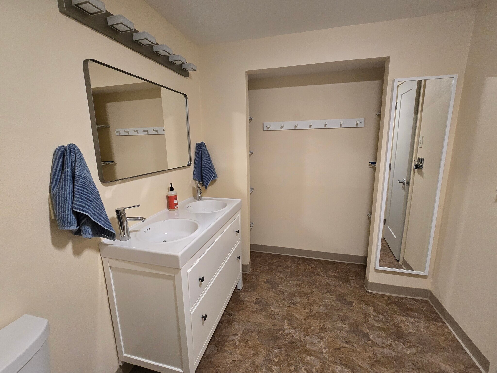 Bathroom - 320 NE Wisteria Way