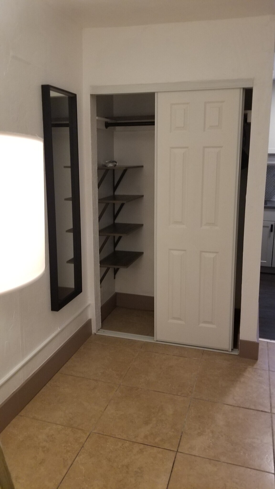 Building Photo - 1952 Madison St