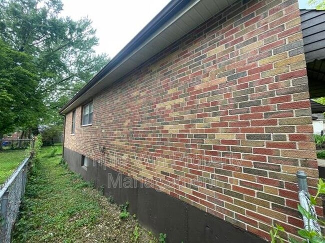 Building Photo - 6918 Etzel Ave
