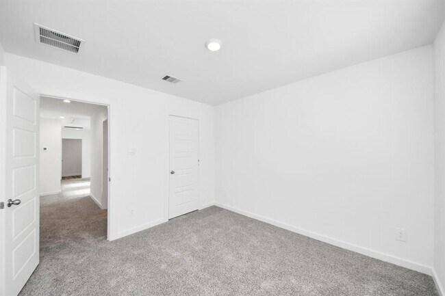 Building Photo - 2931 Amherst Mdw Ln