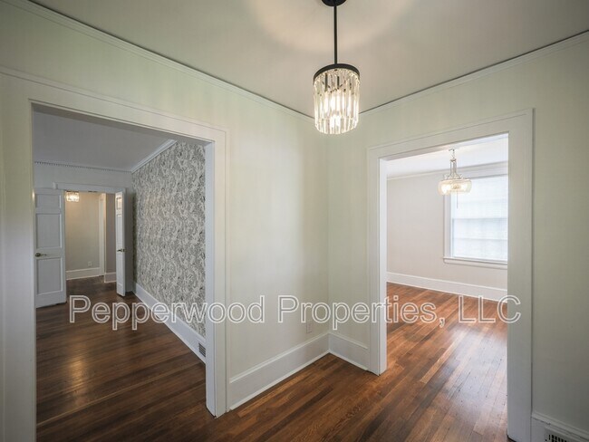 Building Photo - 771 Palmetto St