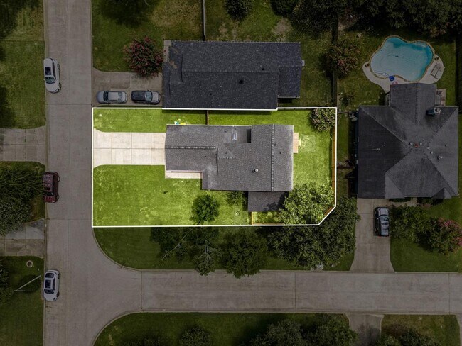 Building Photo - 90 W High Oaks Cir