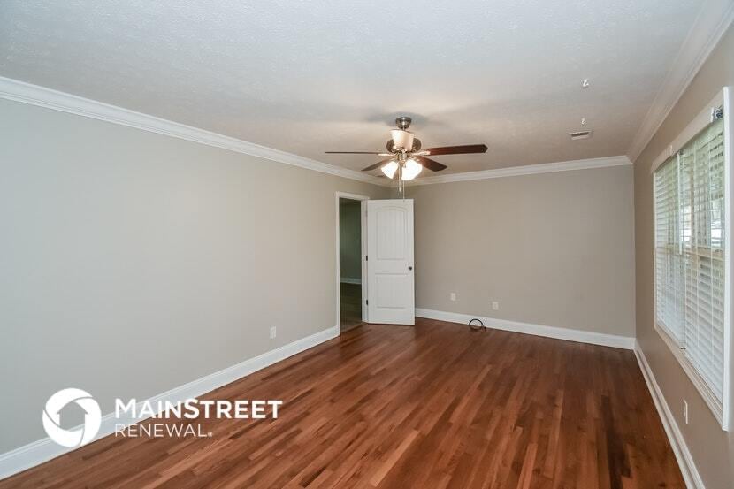 Building Photo - 8467 Fairview Dr
