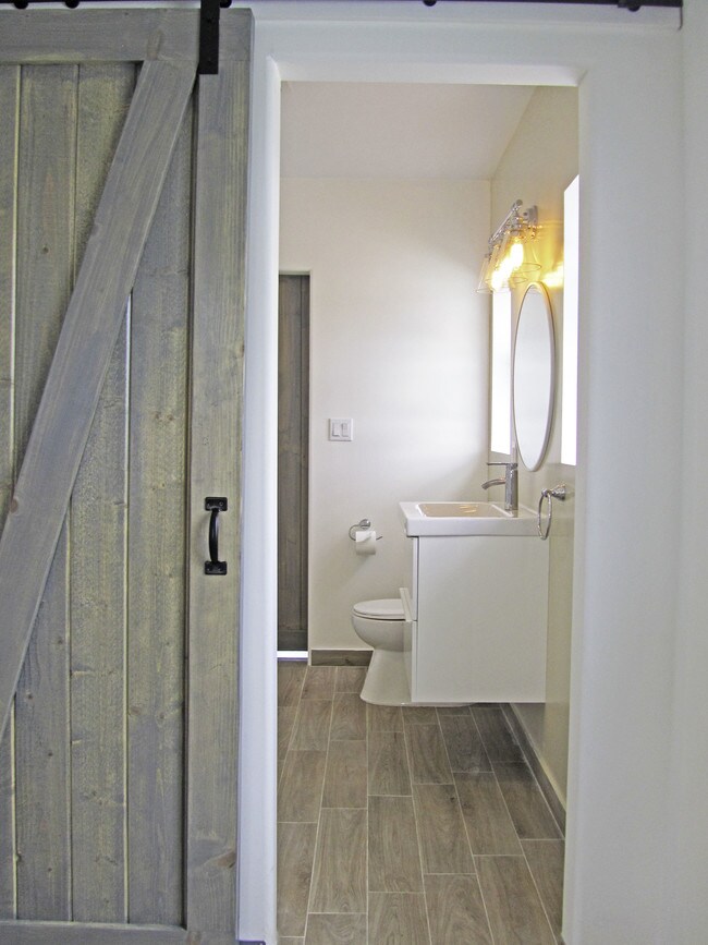 Bathroom 1 - 1312 S Victoria Ave