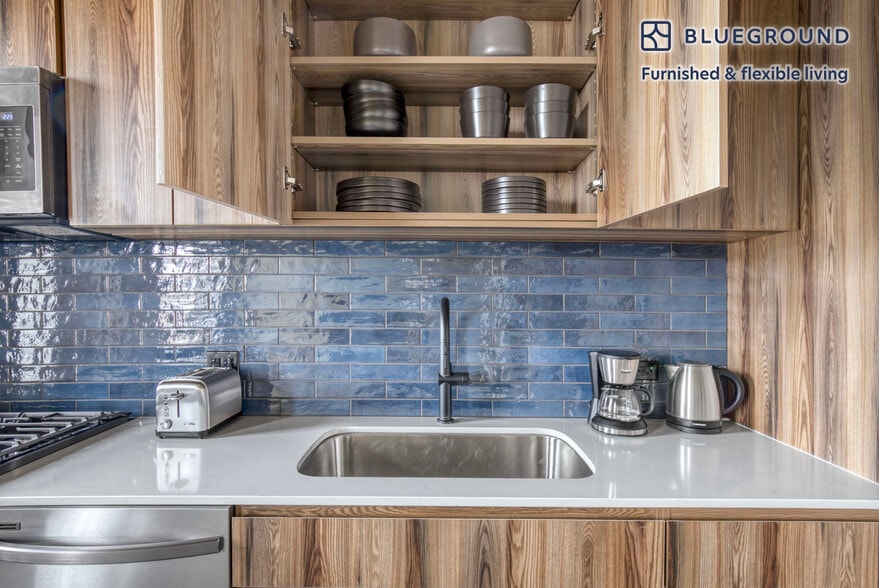 Building Photo - 150 N Ashland Ave