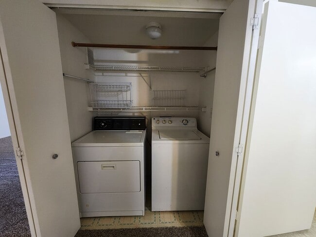 Building Photo - Beautiful 2 Bedroom, 2 Bath Condo in Summerlin