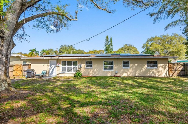 Building Photo - 1411 Pine Brook Dr