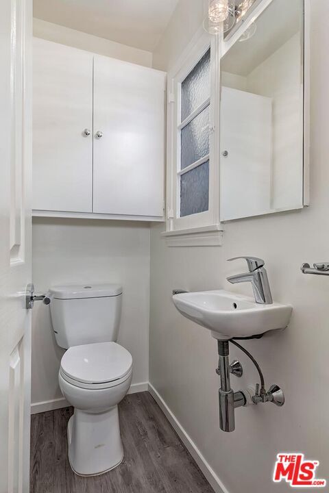 Building Photo - 204 S Camden Dr