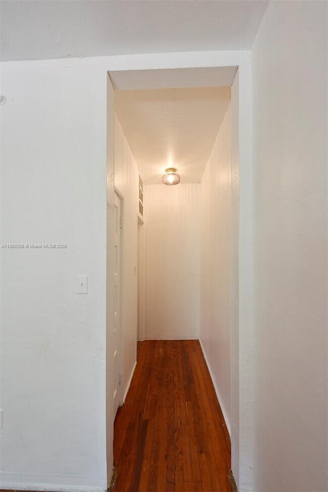 Building Photo - 7613 Biscayne Blvd