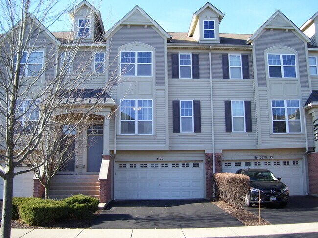 Building Photo - 3376 Bradbury Cir