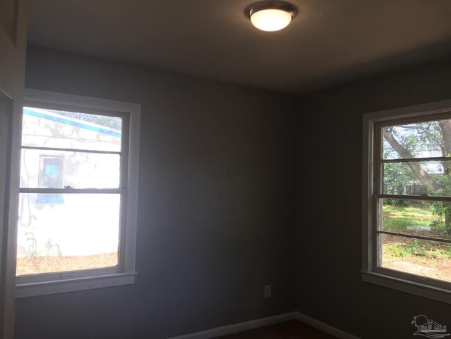 Building Photo - 8 Baggett Ct