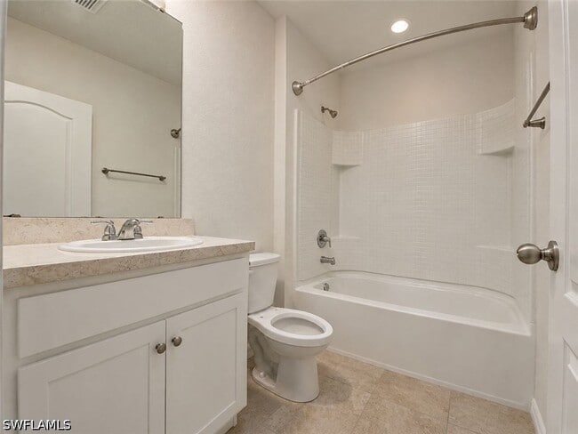 Building Photo - 2736 Dumont Ln