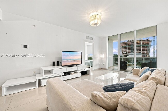 Building Photo - 18201 Collins Ave