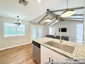 Building Photo - 204 Royal Dr