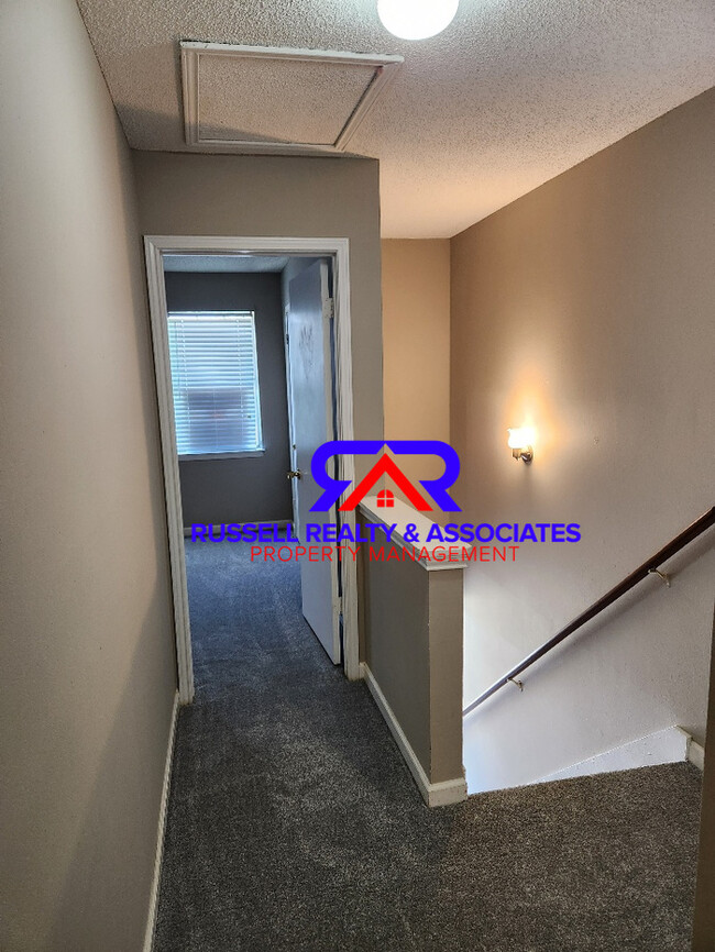 Building Photo - Alabaster Townhome