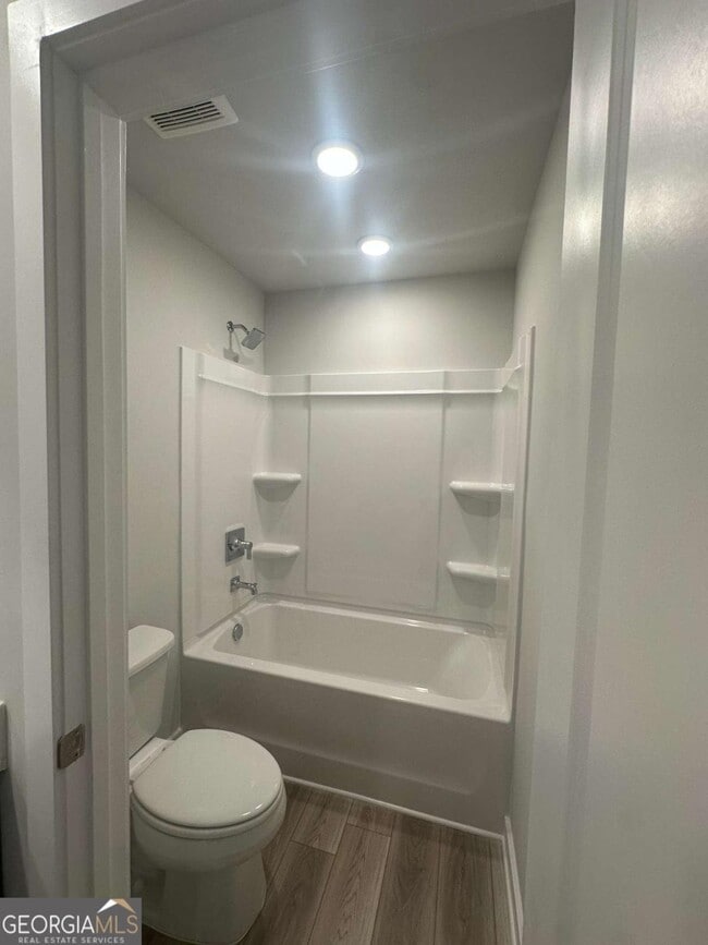 Building Photo - 2088 Brookhill Wy