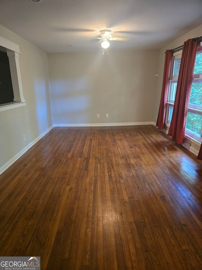 Building Photo - 2675 Headland Dr