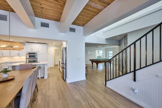 Building Photo - 100 Neptune Dr