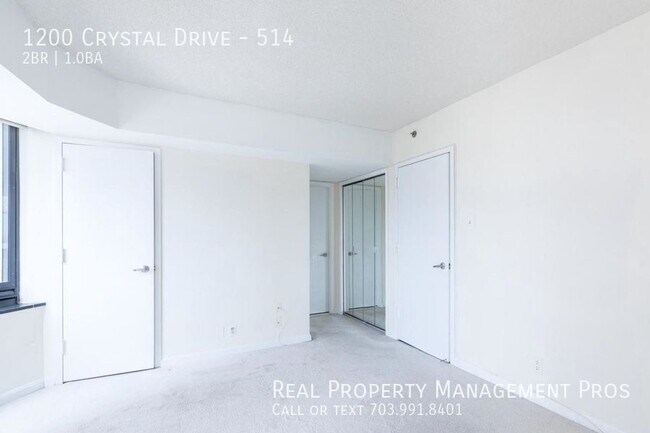 Building Photo - 1200 Crystal Dr