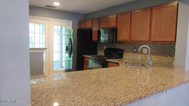 Building Photo - 409 Dante Cir