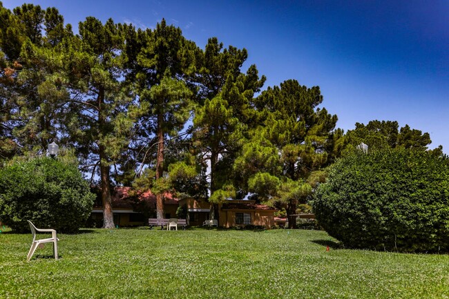 Building Photo - Age Restricted, 55+, 3 Bedroom Condo In Gu...
