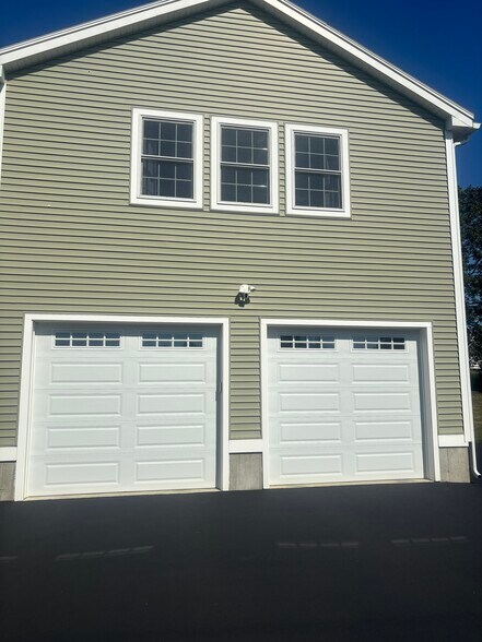 Primary Photo - 16 Overlook Ave