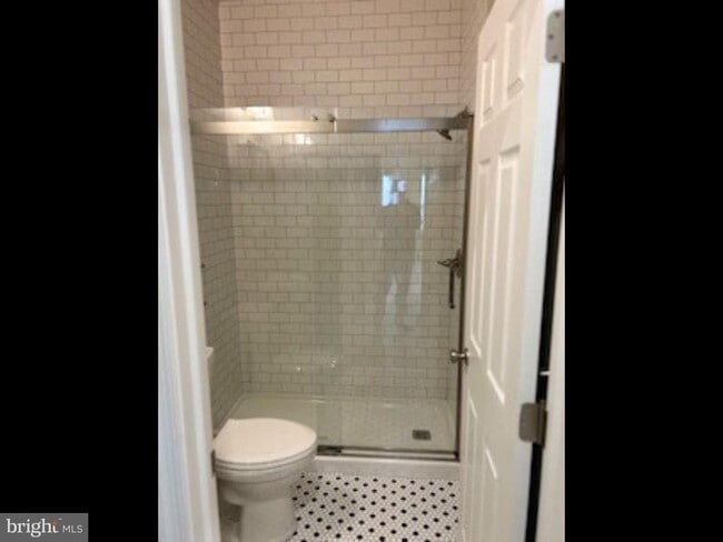 Building Photo - 187 Bridge St