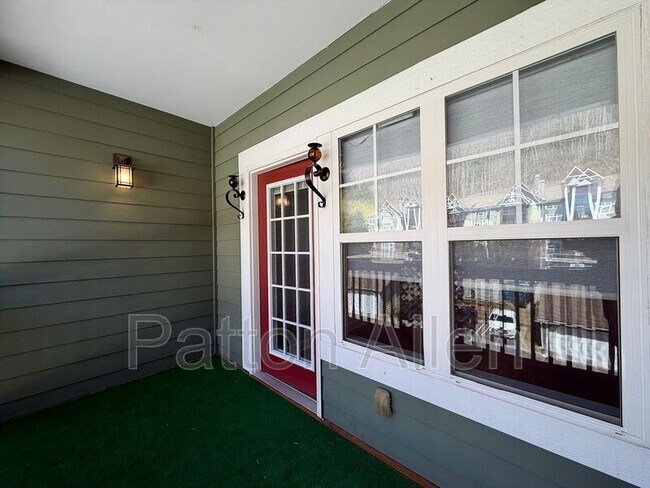 Building Photo - 1000 Olde Eastwood Village Blvd