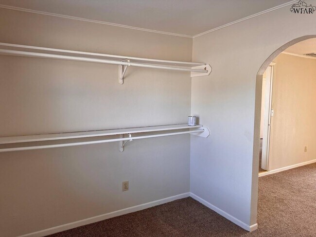 Building Photo - 2907 Moffett Ave