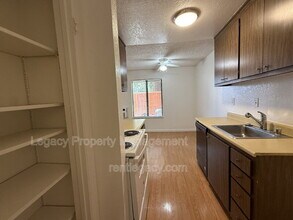 Building Photo - 2125 Northwood Cir