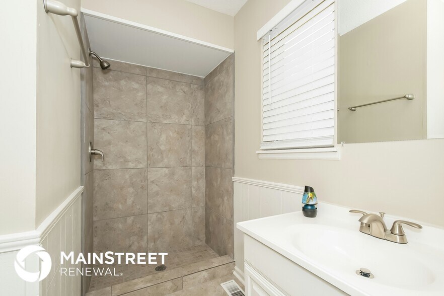 Building Photo - 5908 Elizabeth Dr