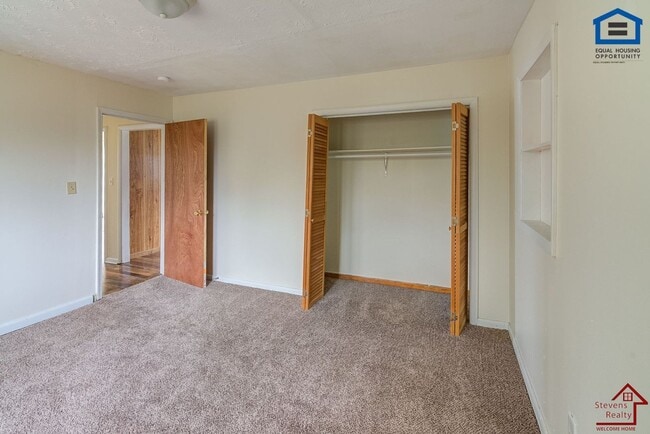 Building Photo - 1211 Dale Way