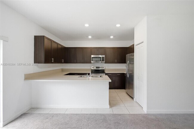 Building Photo - 20714 NE 5th Ct