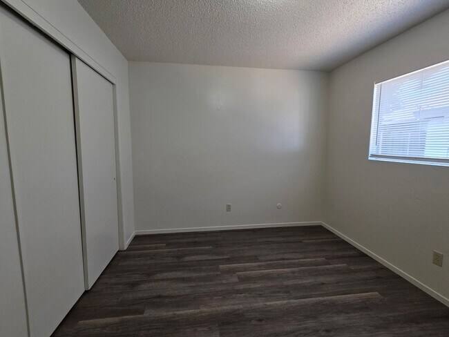 Building Photo - 114A Garnsey Ave