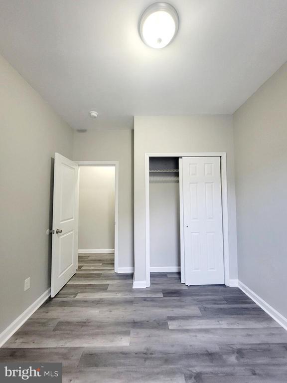 Building Photo - 1622 Blavis St