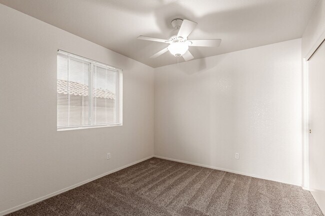 Building Photo - Beautiful Single-Level Home in Prime Locat...