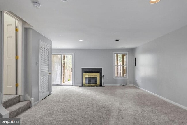 Building Photo - 7222 Lensfield Ct