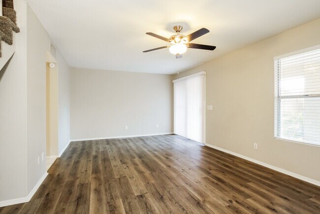 Building Photo - 4758 W Wahalla Ln